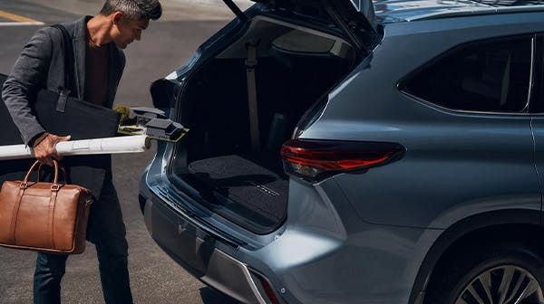 2022 toyota highlander exterior rear trunk storage