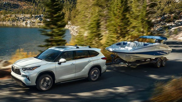 2022 toyota highlander exterior body SUV towing performance