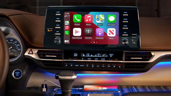 2022 toyota sienna hybrid interior - dashboard - technology