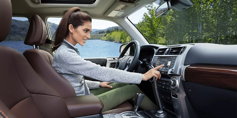 toyota 4runner connected services - safety sense