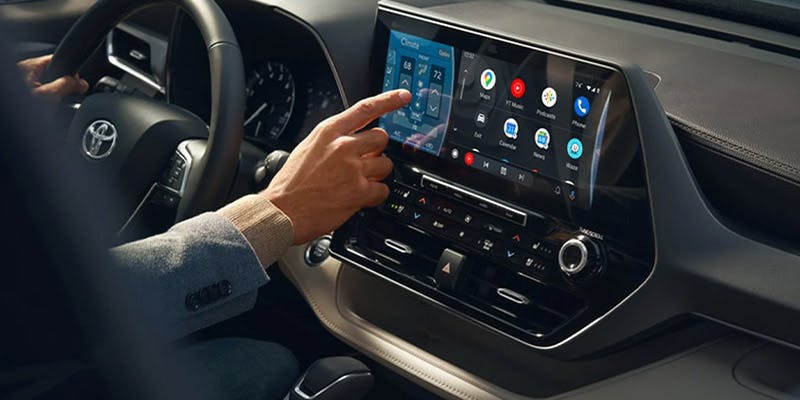 highlander - tech and safety - connected services