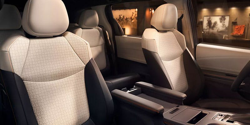 toyota sienna interior seating