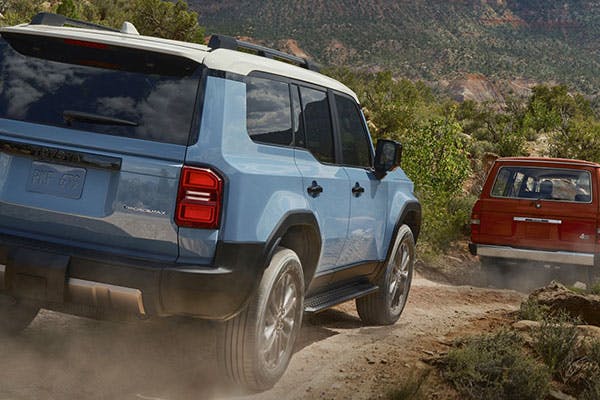 toyota land cruiser off roading