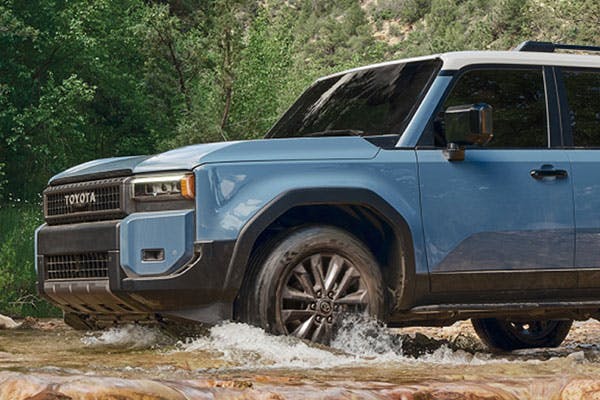 toyota land cruiser off roading