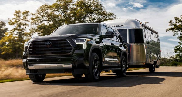 toyota sequoia towing performance