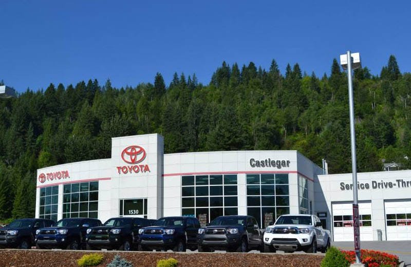 toyota castlegar new and used cars dealership