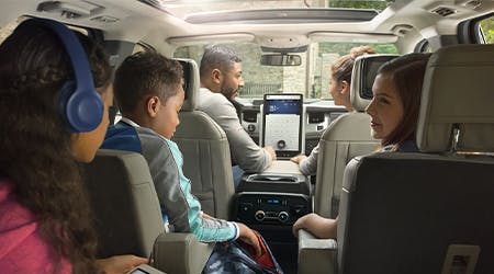 2023 ford expedition interior passengers