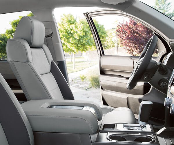 2019 toyota tundra interior