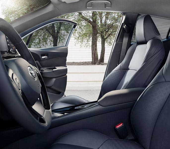 2022 toyota c-hr interior