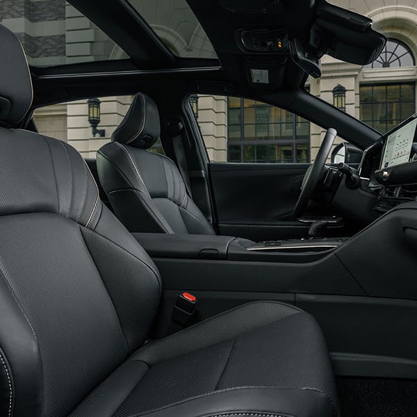 toyota crown hybrid interior moonroof dashboard seating cabin