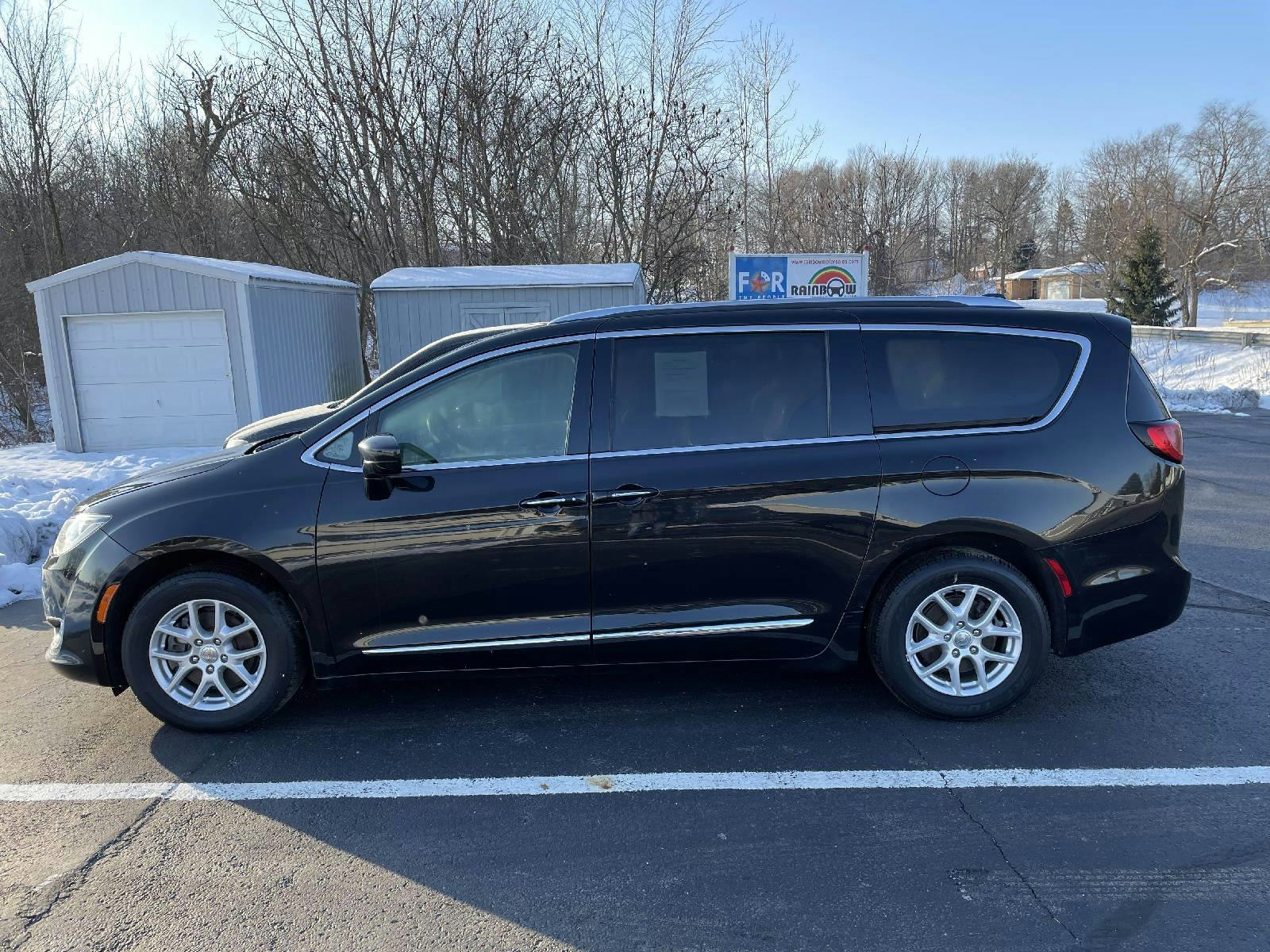 2020 Chrysler Pacifica Touring L (22292) Main Image