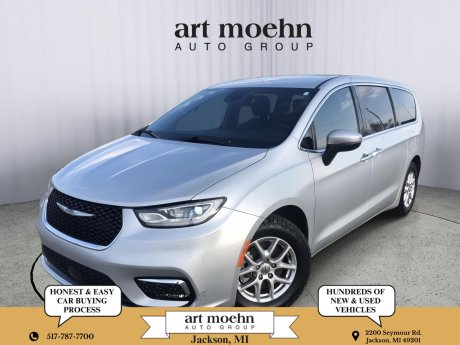 2023 Chrysler Pacifica Touring 