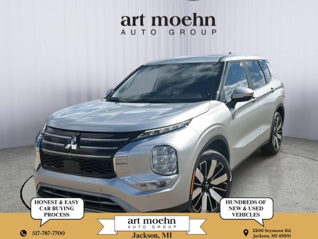 2025 Mitsubishi Outlander SE 