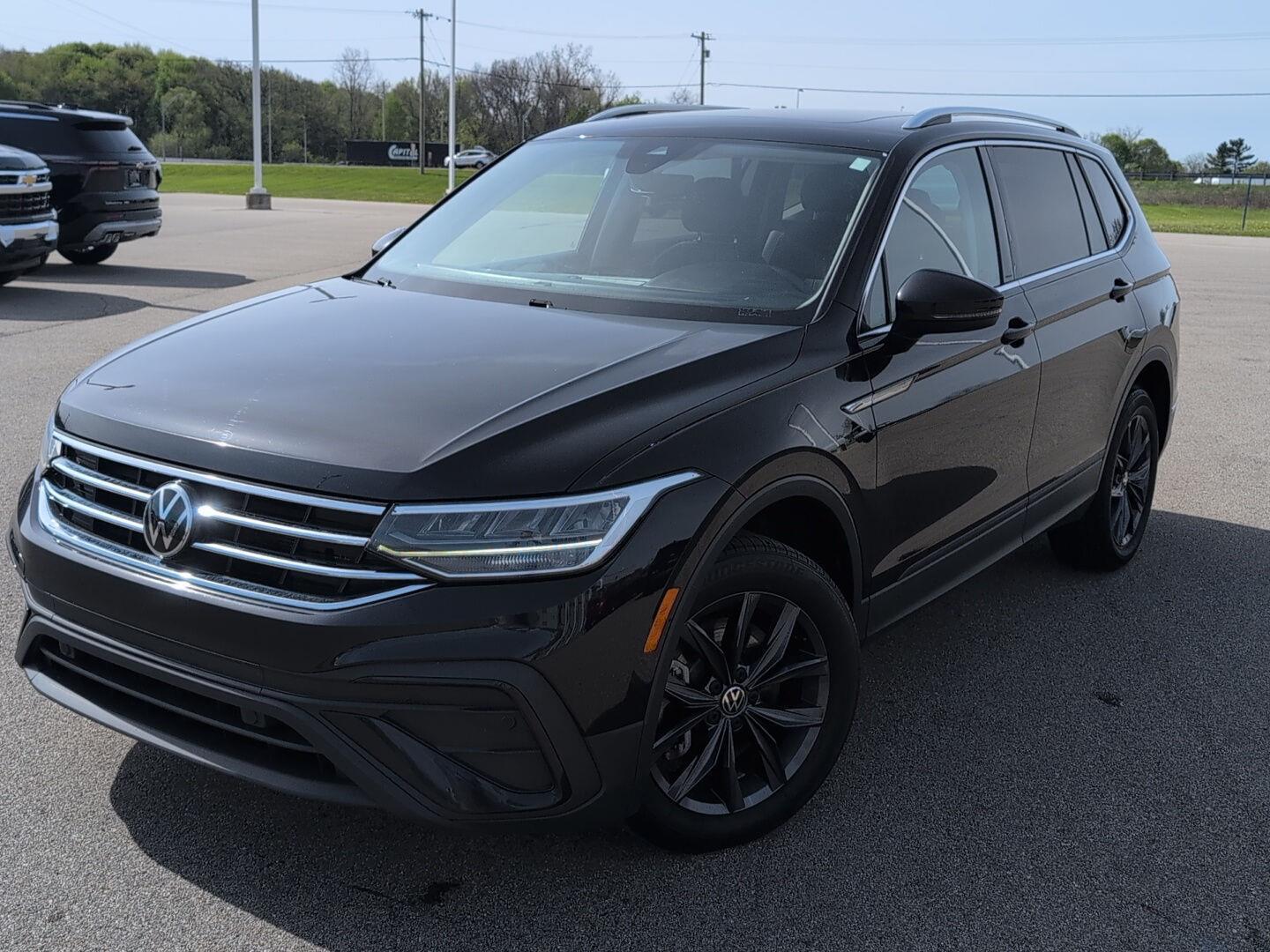 2022 Volkswagen Tiguan SE - Photo 11