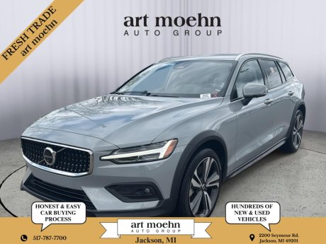 2025 Volvo V60 Cross Country Plus 