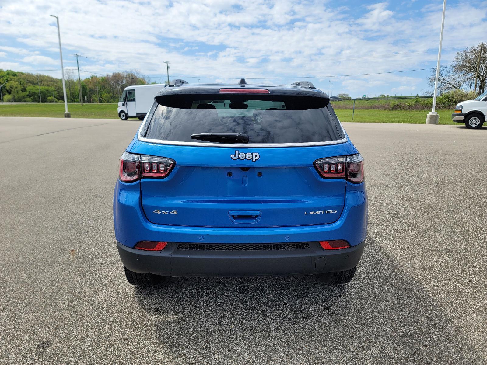 2025 Jeep Compass Limited - Photo 4