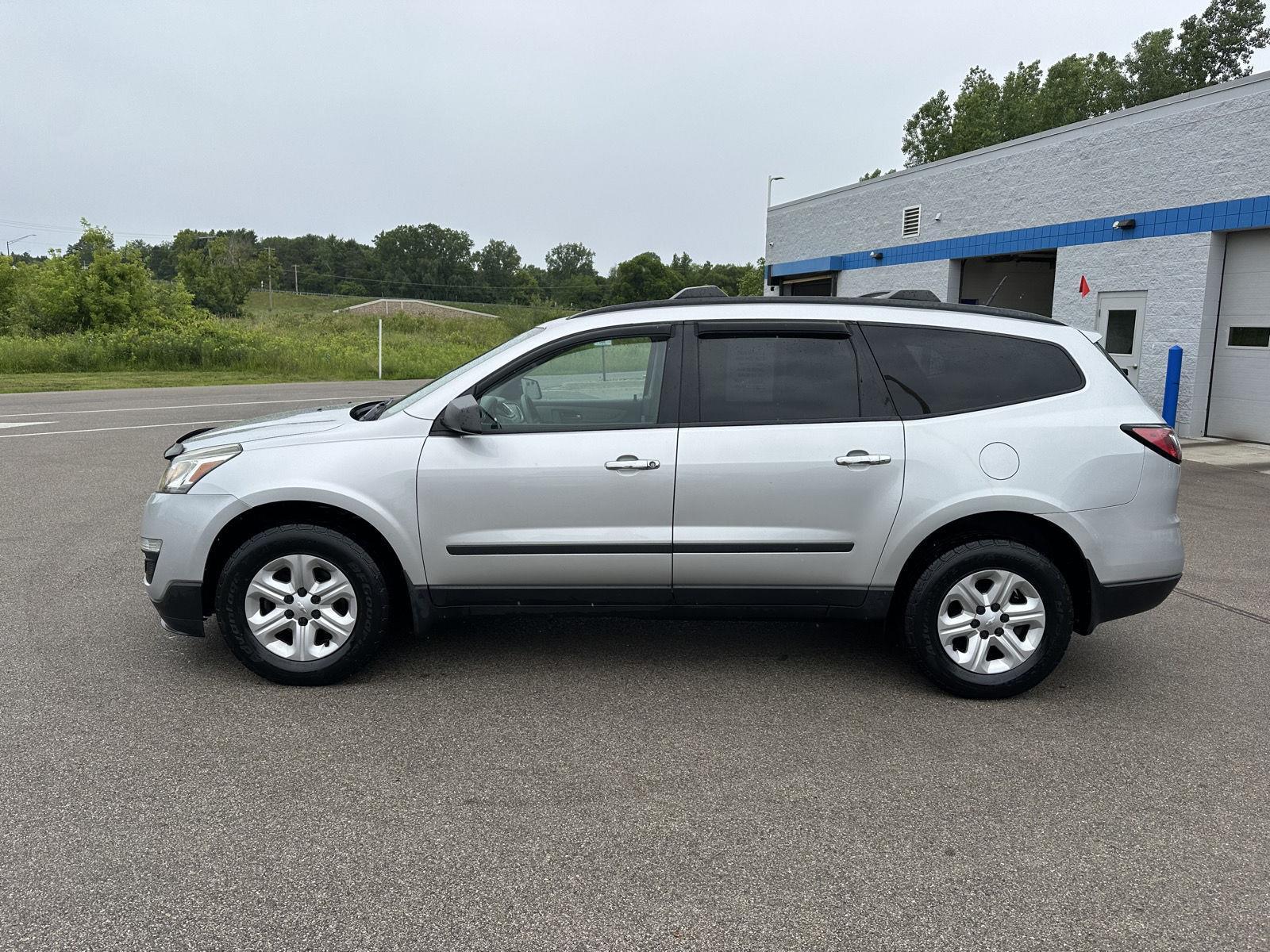 Used 2016 Chevrolet Traverse 1SM with VIN 1GNKREED6GJ182578 for sale in Jackson, MI