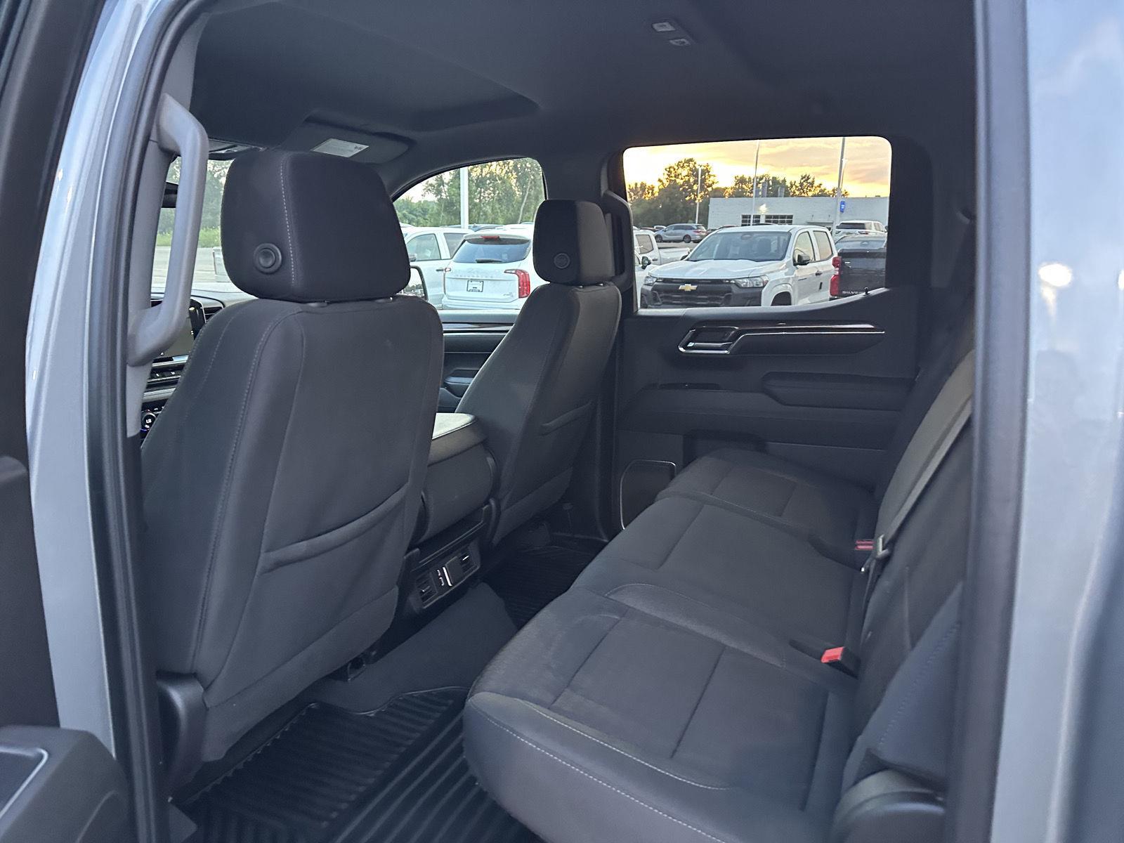 2024 Chevrolet Silverado 1500 LT - Photo 15