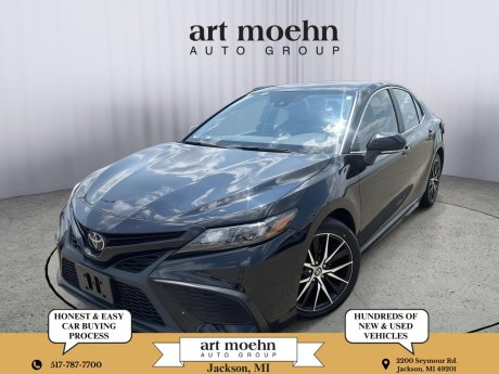 2024 Toyota Camry SE 