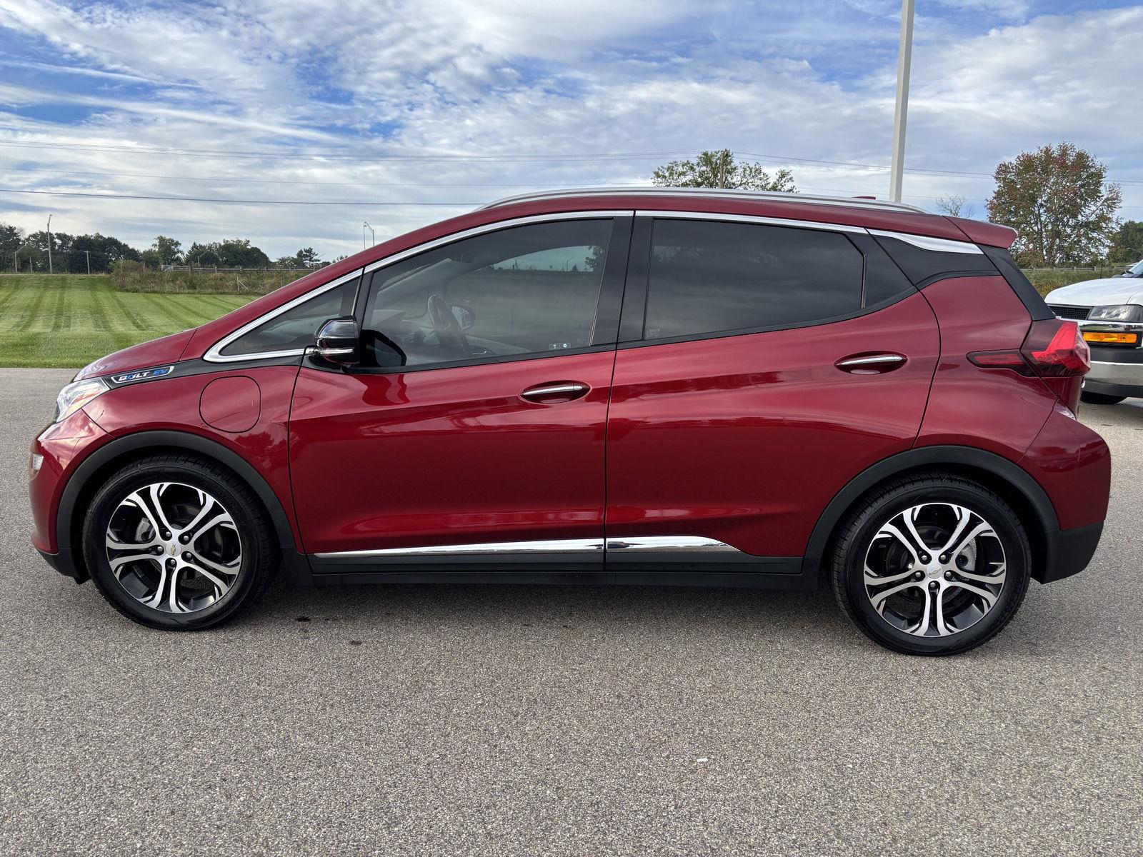 Used 2021 Chevrolet Bolt EV Premier with VIN 1G1FZ6S0XM4111291 for sale in Jackson, MI