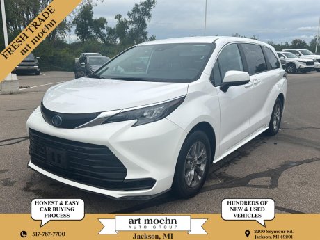 2025 Toyota Sienna LE 