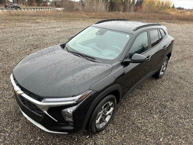2025 Chevrolet Trax LT - Photo 11