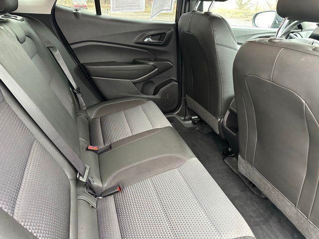 2025 Chevrolet Trax LT - Photo 17