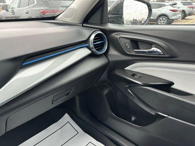2025 Chevrolet Trax LT - Photo 26