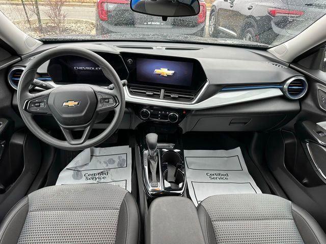 2025 Chevrolet Trax LT - Photo 29