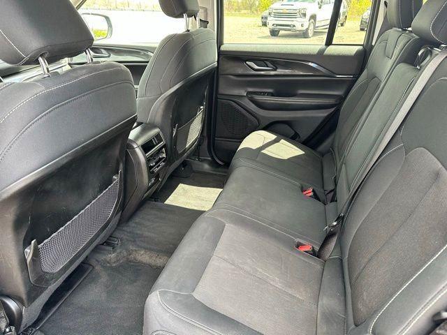 2023 Jeep Grand Cherokee Laredo - Photo 17