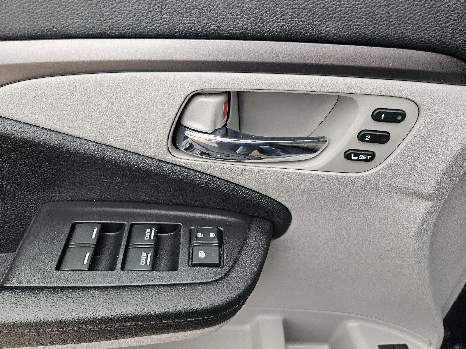 2021 Honda Pilot SE - Photo 13
