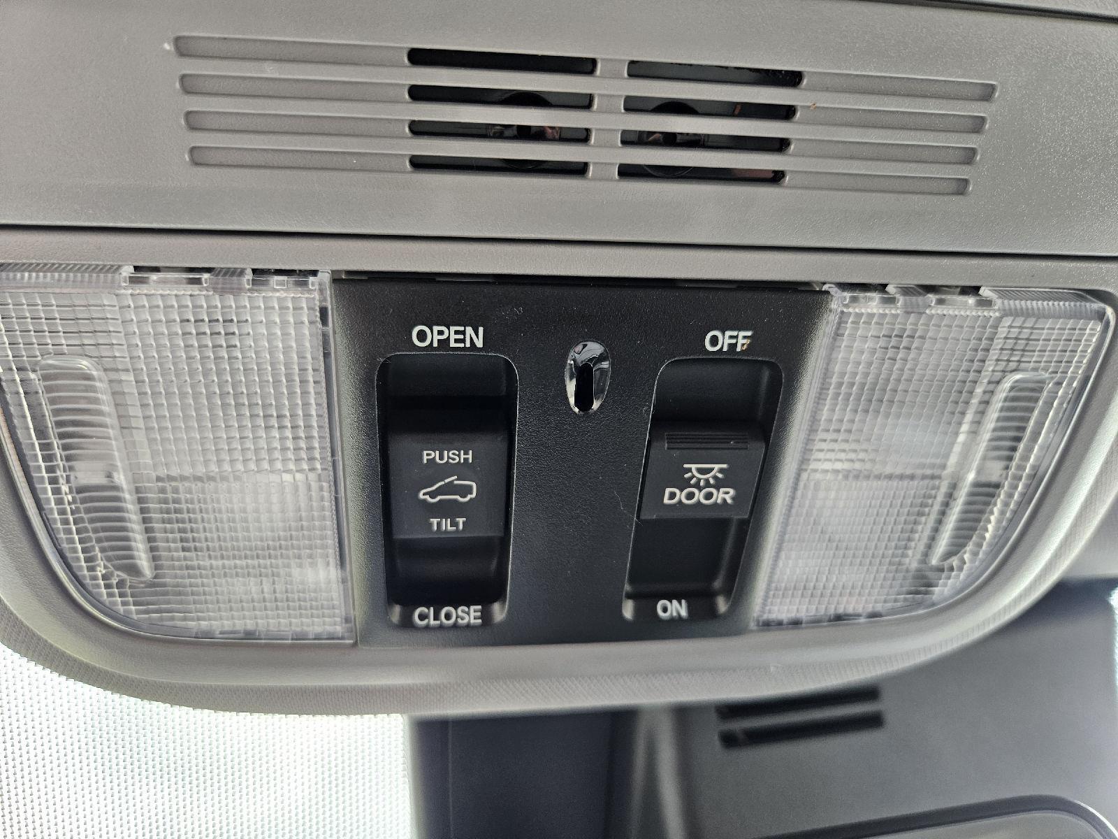 2021 Honda Pilot SE - Photo 16