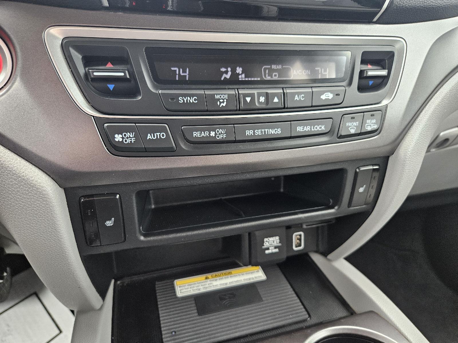 2021 Honda Pilot SE - Photo 17