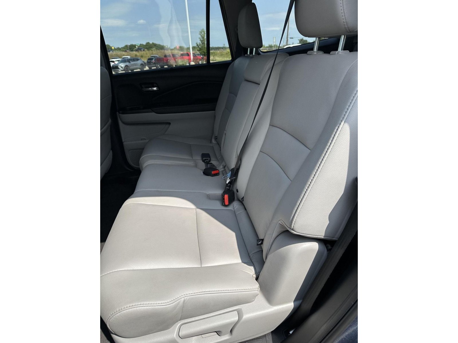 2021 Honda Pilot SE - Photo 38