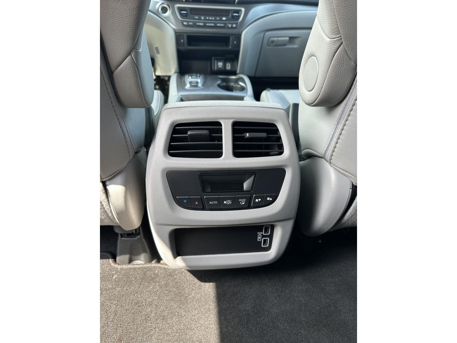 2021 Honda Pilot SE - Photo 39