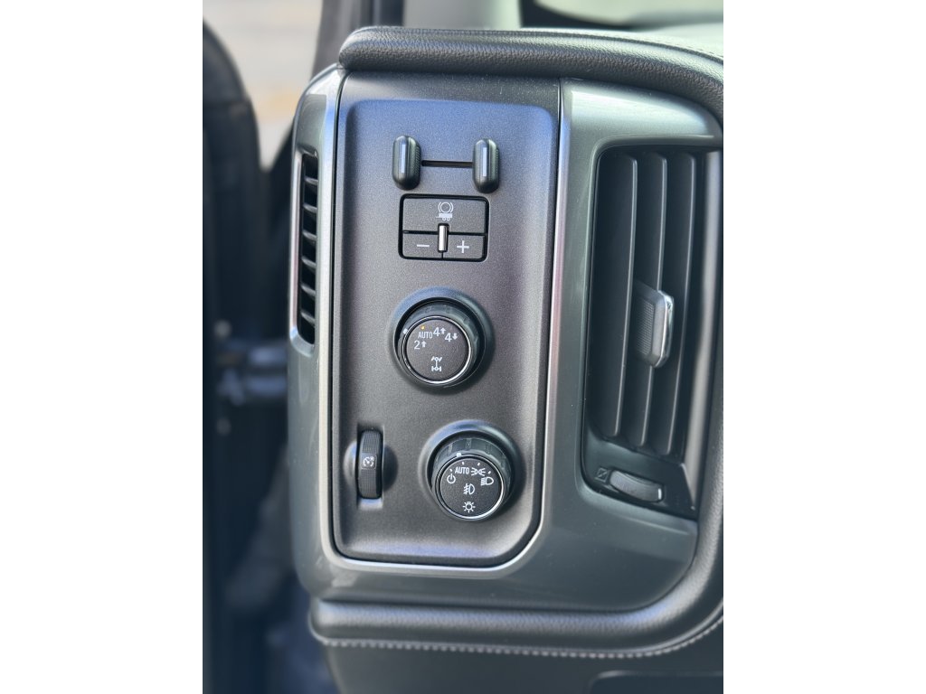 2018 Chevrolet Silverado 1500 LTZ Z71 - Photo 9