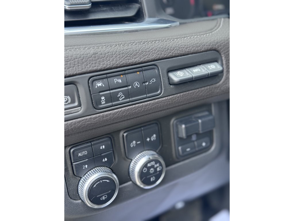 2021 GMC Yukon Denali - Photo 11