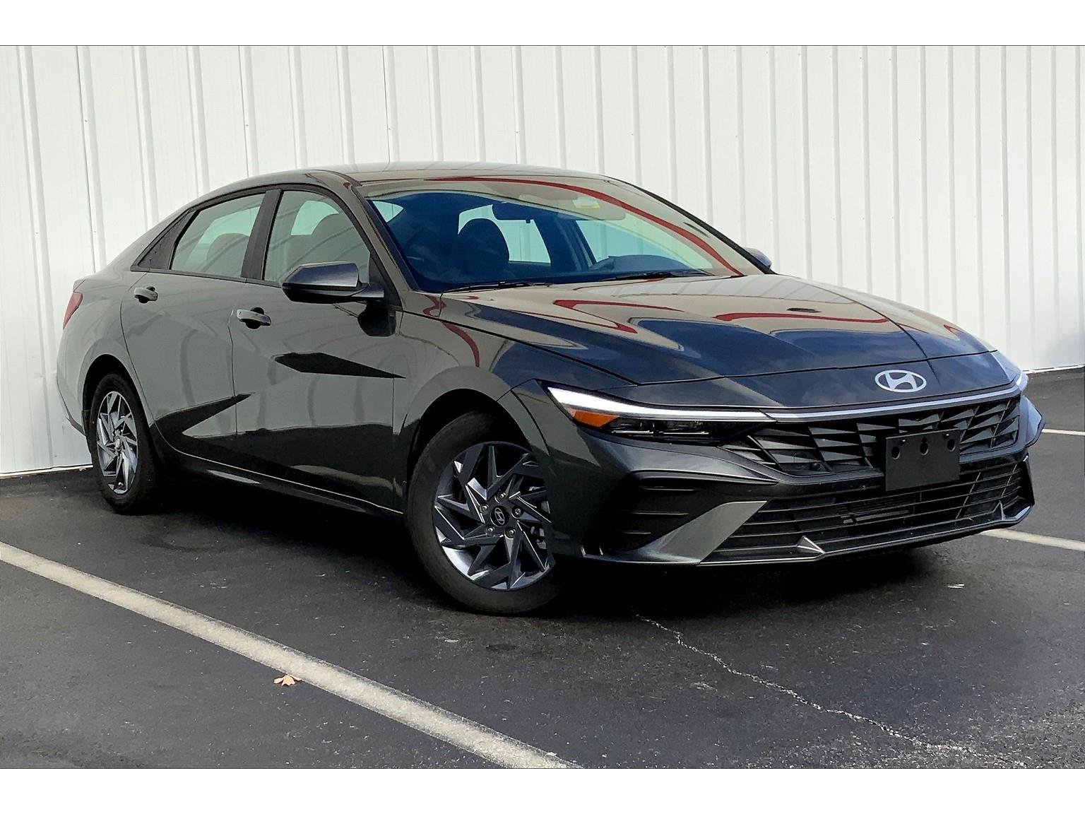 Used 2024 Hyundai Elantra SEL with VIN KMHLM4DG5RU785102 for sale in Joplin, MO