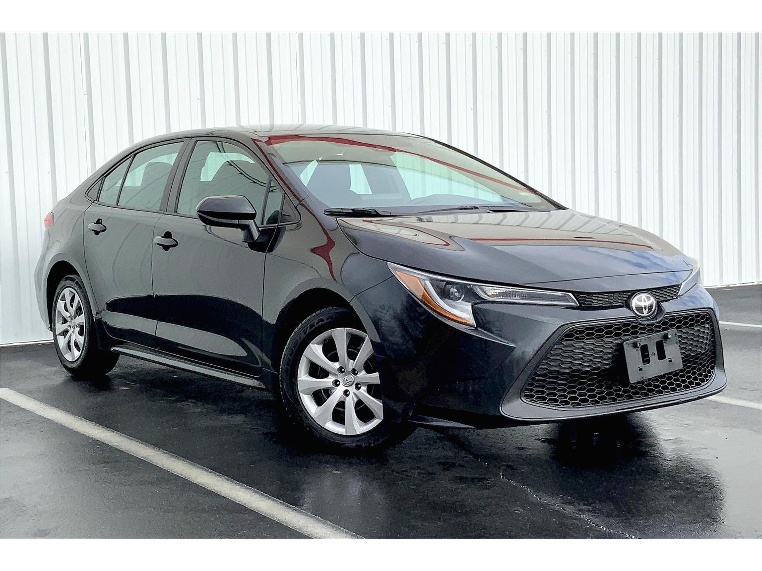 Used 2022 Toyota Corolla LE with VIN 5YFEPMAE8NP277236 for sale in Joplin, MO