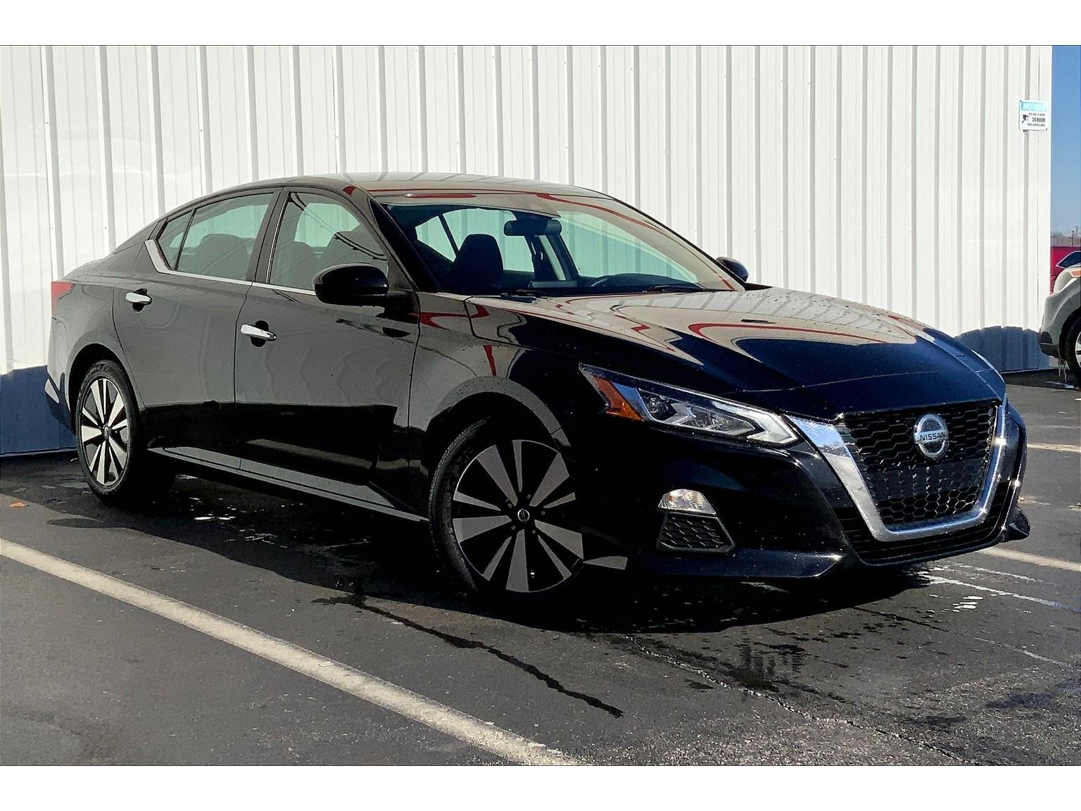 Used 2022 Nissan Altima SV with VIN 1N4BL4DV5NN389862 for sale in Joplin, MO