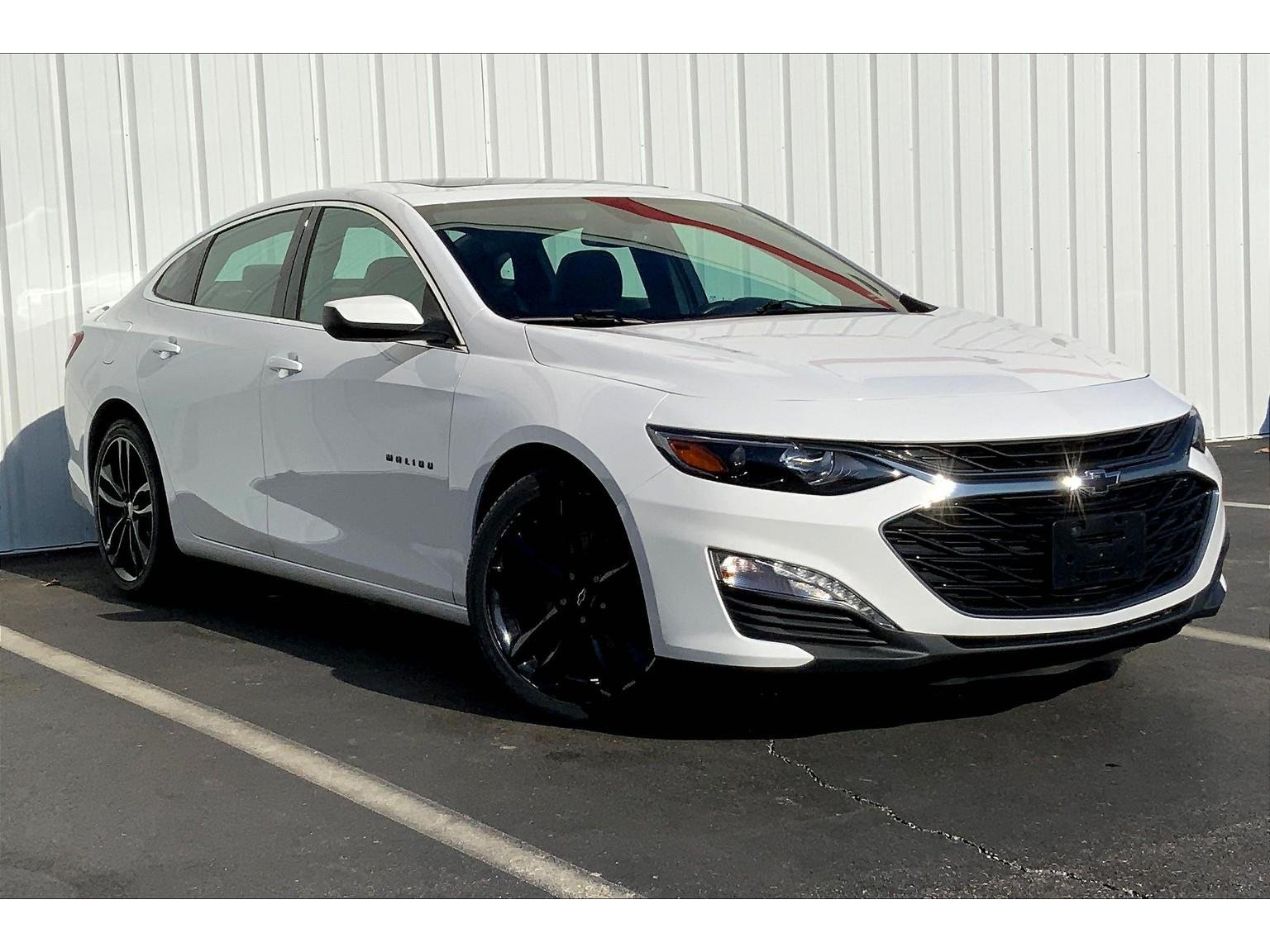 Used 2021 Chevrolet Malibu 1LT with VIN 1G1ZD5ST2MF041807 for sale in Joplin, MO