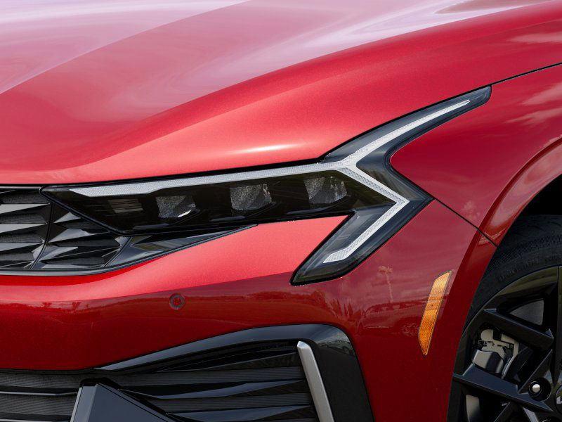 2025 Kia K5 LXS - Photo 10