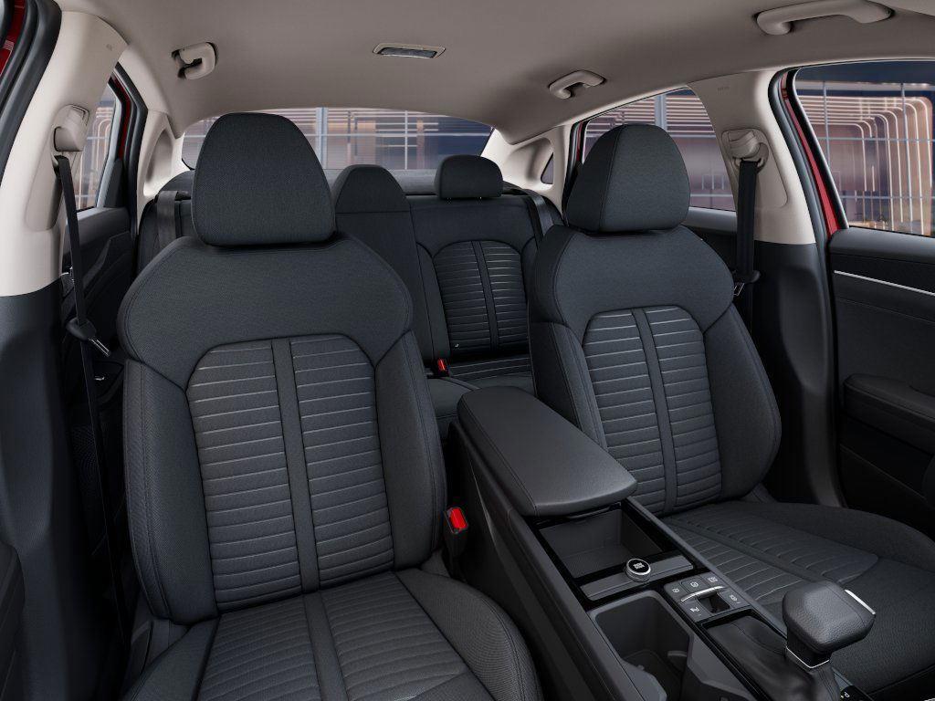 2025 Kia K5 LXS - Photo 15