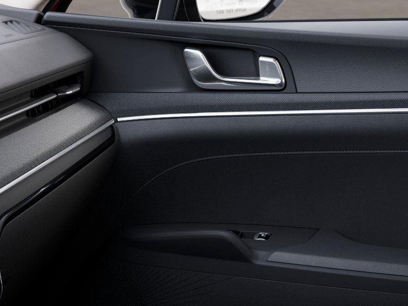 2025 Kia K5 LXS - Photo 25