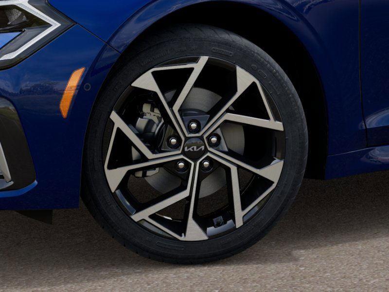 2025 Kia K5 EX - Photo 9