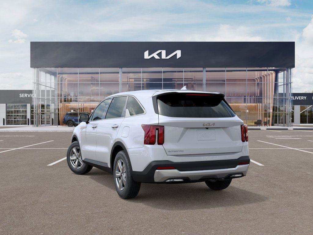 2025 Kia Sorento LX photo 4