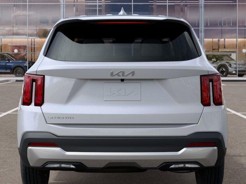 2025 Kia Sorento LX photo 13