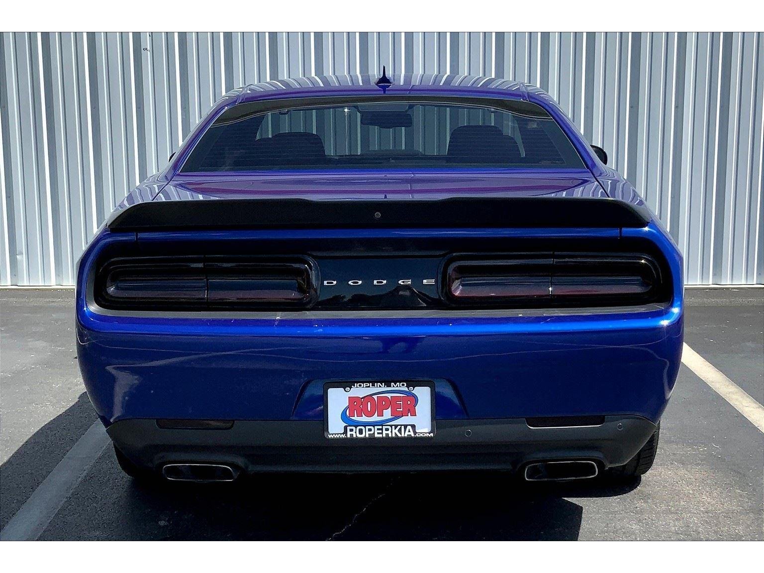 2022 Dodge Challenger R/T photo 4
