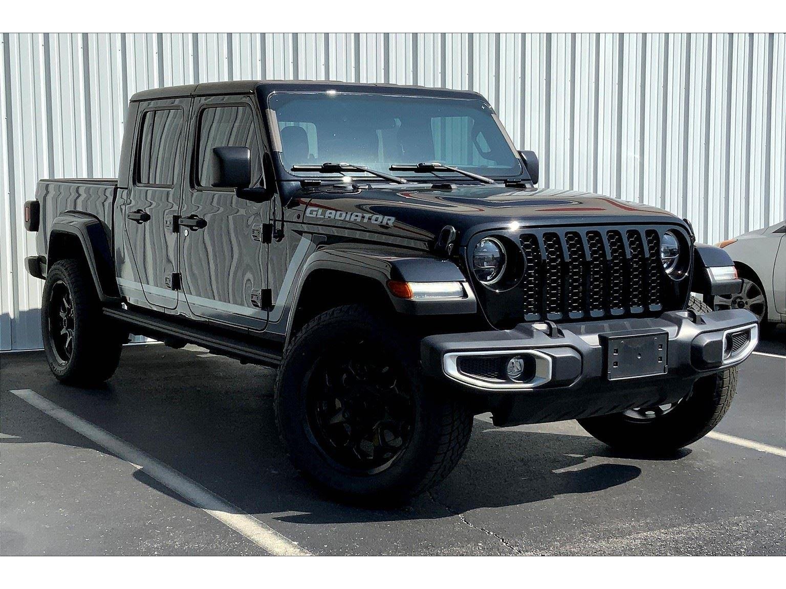 2023 Jeep Gladiator Sport S photo 2