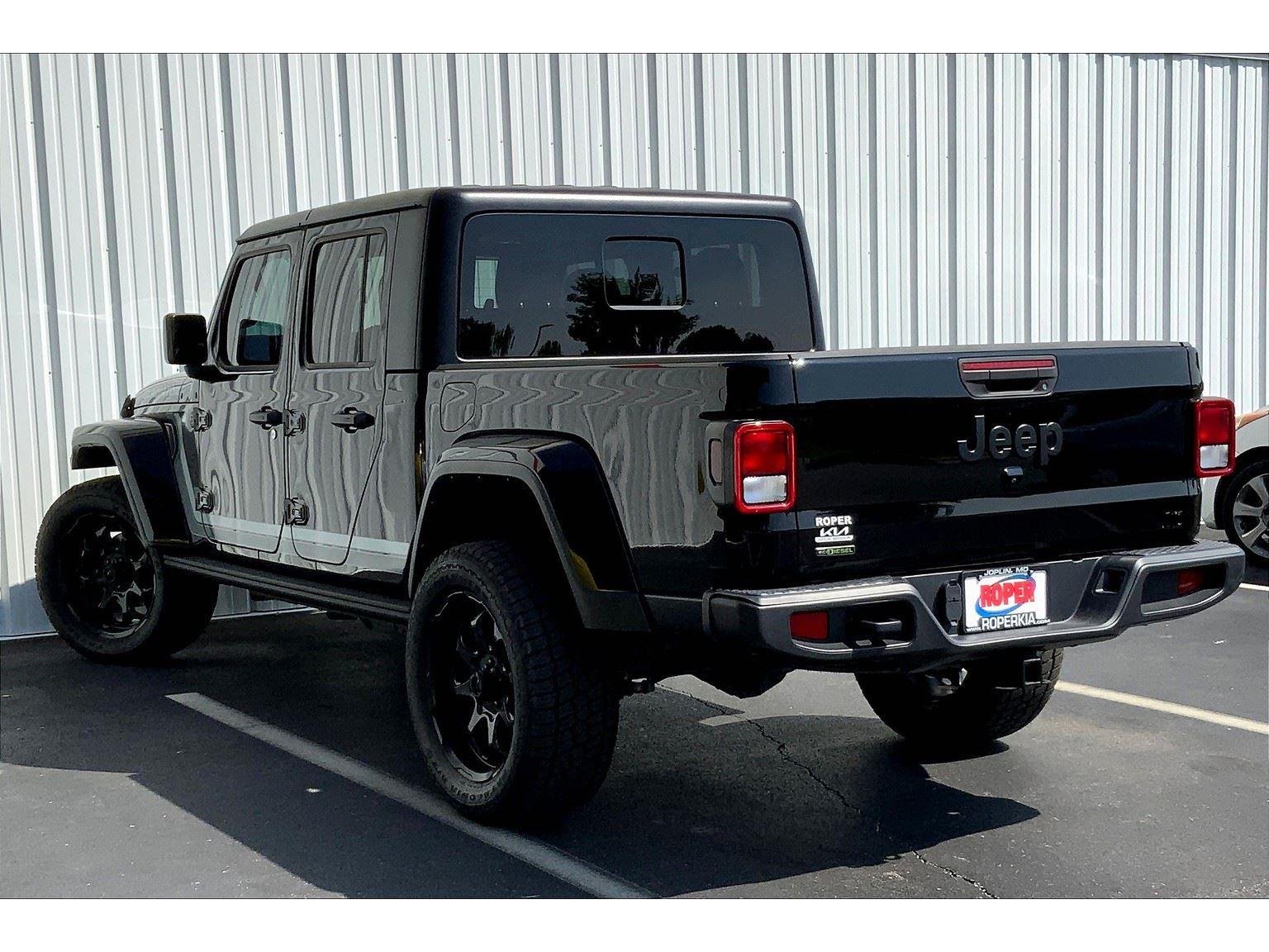 2023 Jeep Gladiator Sport S photo 9